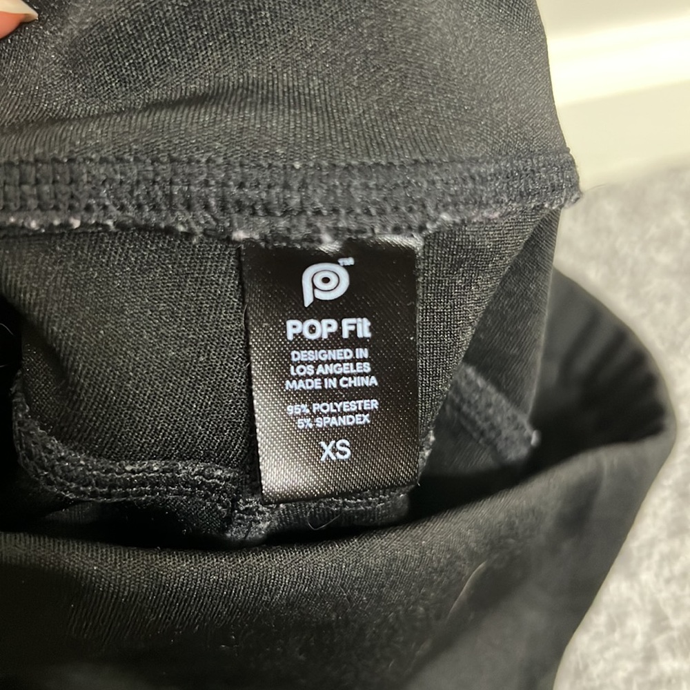 Full Length (with Pockets!) Mesh Panel Black Leggings - Picture 6 of 6